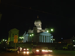 夜のヘルシンキ大聖堂